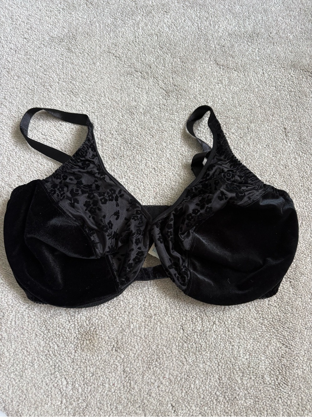 Vintage Ambrielle Black Velvet Underwire Bra Ladies Size 38DD